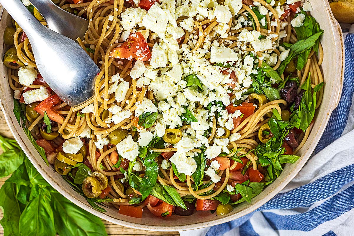 Greek Spaghetti with Tomato and Feta - Hungry Healthy Happy