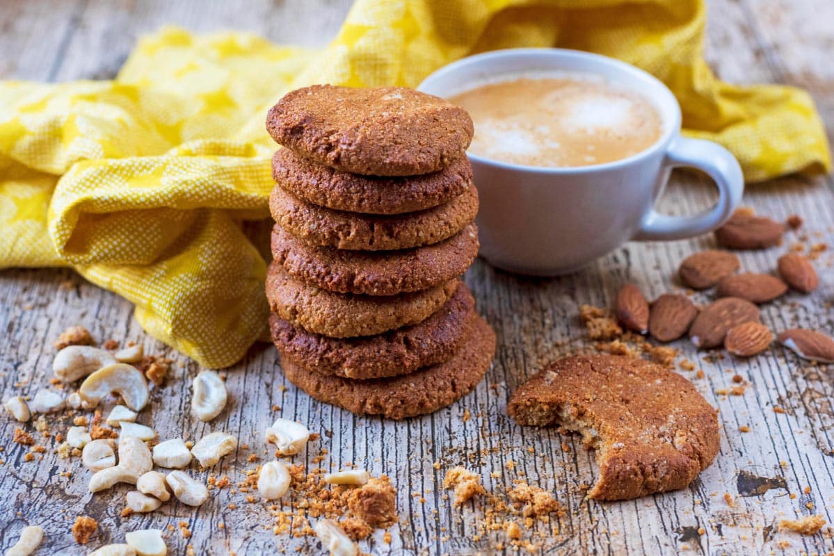 healthy-gingernut-biscuits-hungry-healthy-happy