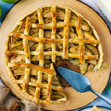 Healthy Apple Pie with a slice cut out.