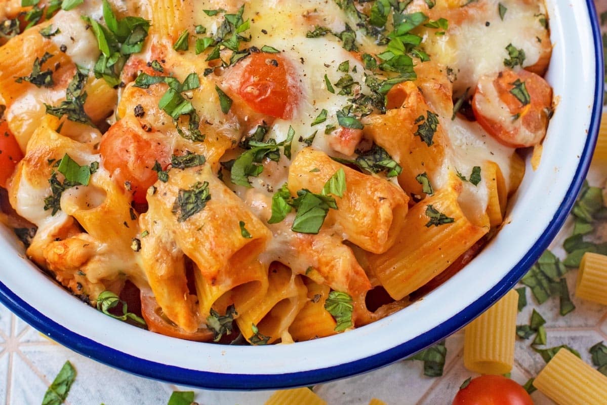 Creamy Tomato and Chicken Pasta Bake   Hungry Healthy Happy