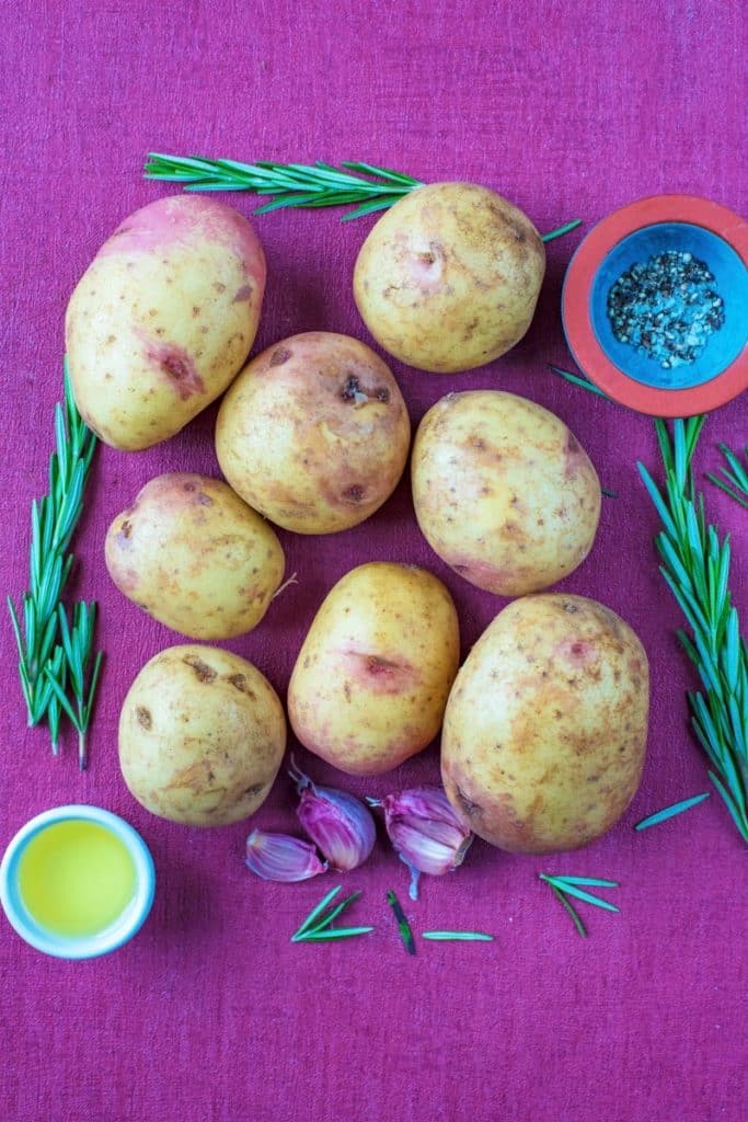 Garlic and Rosemary Roasted Potatoes - Hungry Healthy Happy