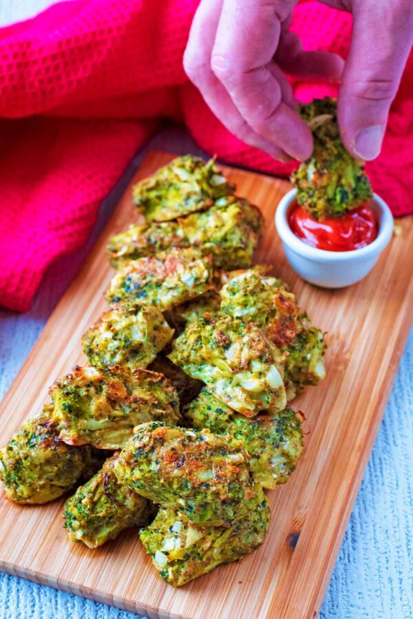 Cheesy Baked Broccoli Bites - Hungry Healthy Happy