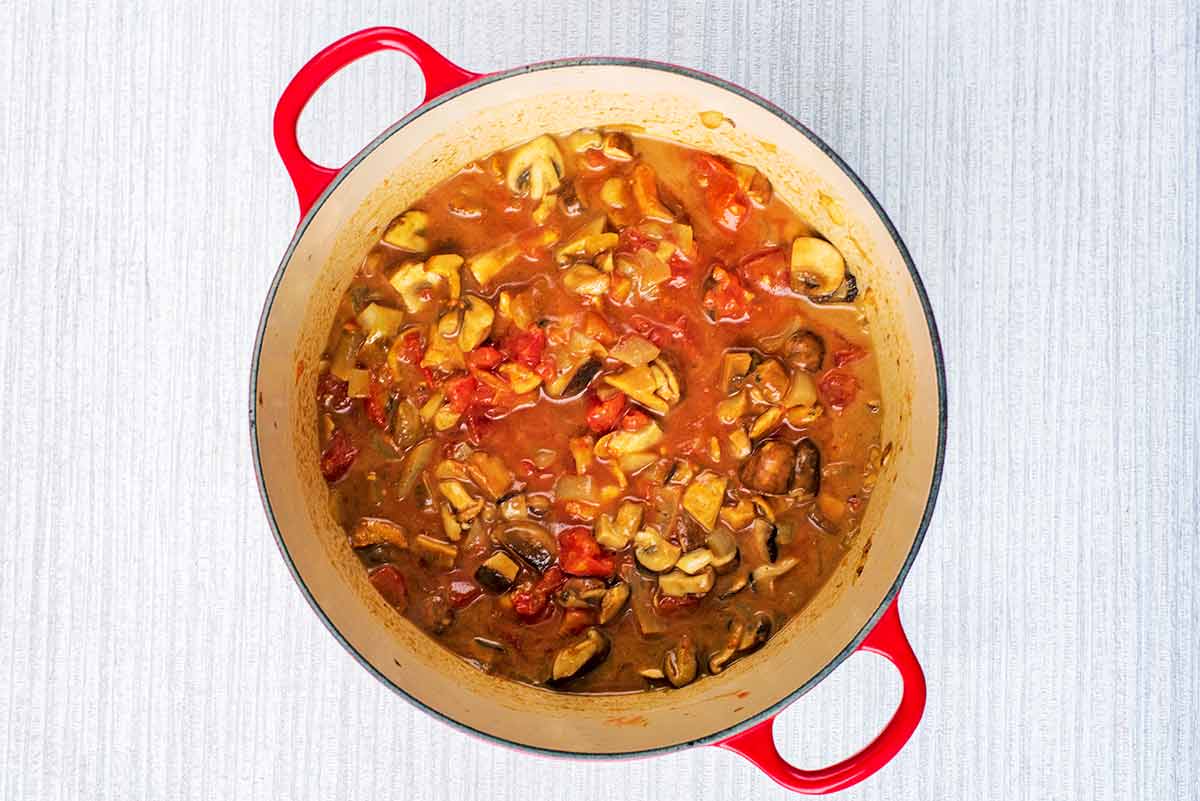 Cooked mushroom curry in the pan.