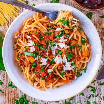 Slow cooker bolognese in a bowl.