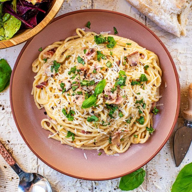 Healthy Carbonara - Hungry Healthy Happy