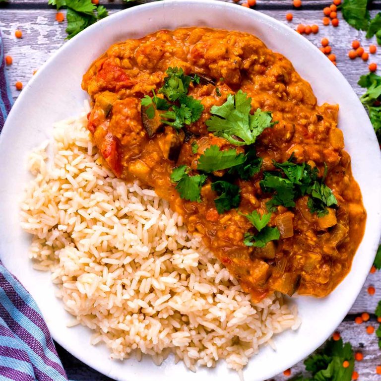 Easy Lentil Curry - Hungry Healthy Happy