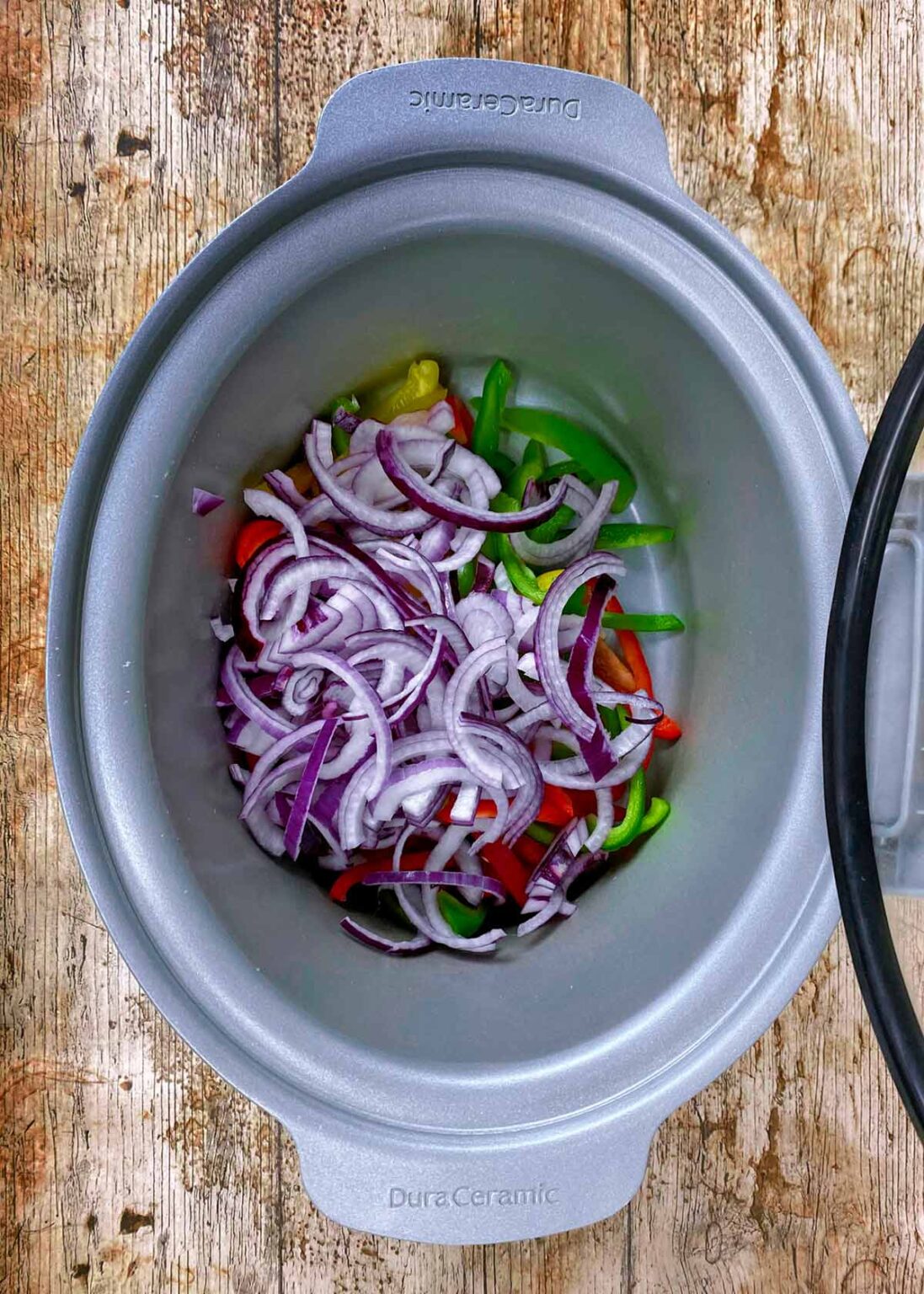 Slow Cooker Chicken Fajitas - Hungry Healthy Happy