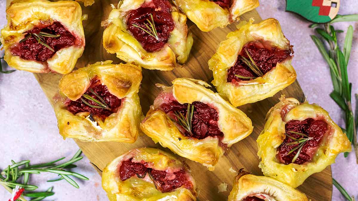 Cranberry Brie Bites - Hungry Healthy Happy