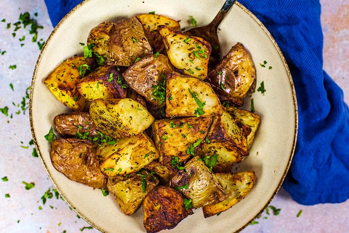 Air Fryer Roast Potatoes - Hungry Healthy Happy