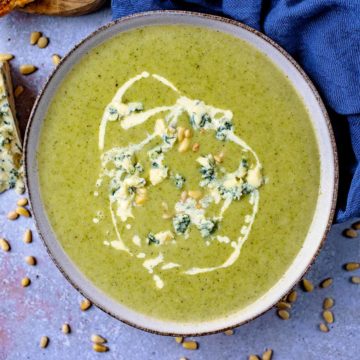 A bowl of broccoli and stilton soup.