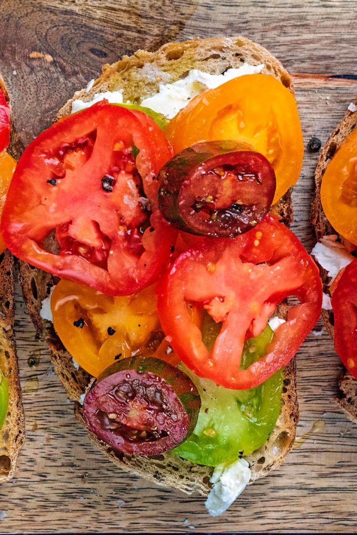 Tomatoes On Toast - Hungry Healthy Happy