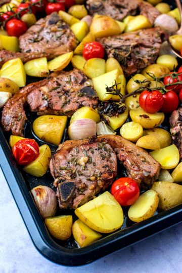 Baked Lamb Chops with Rosemary and Garlic - Hungry Healthy Happy