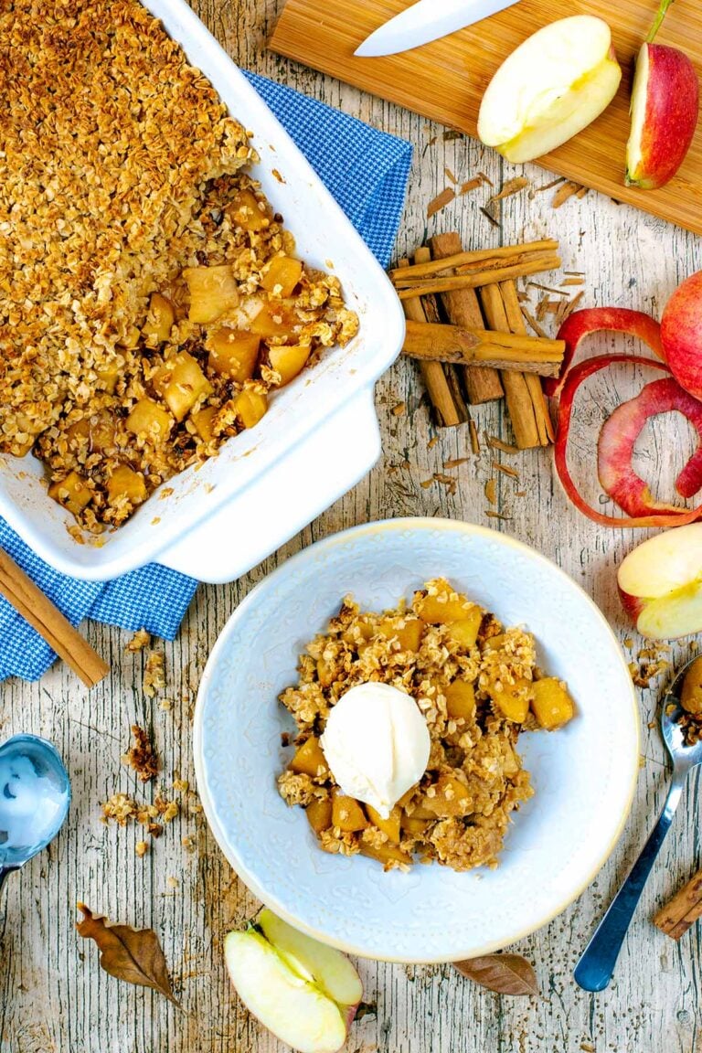 Apple Crumble with Oats Hungry Healthy Happy