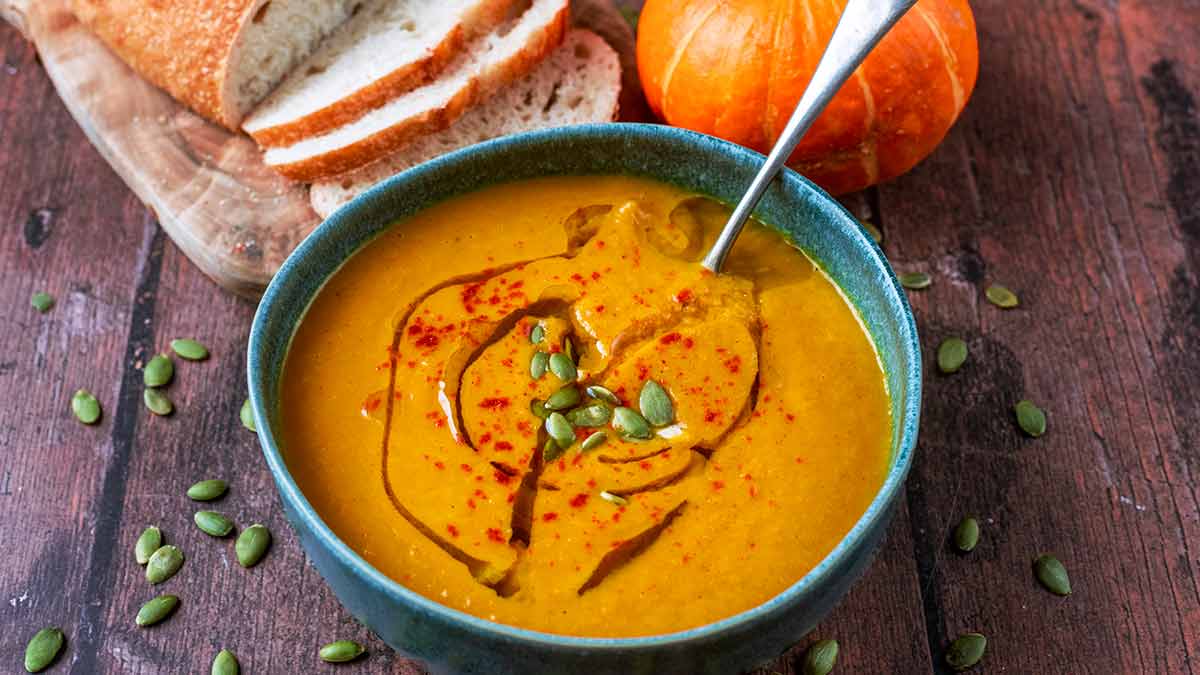 Canned Pumpkin Carrot Soup (Vegan)