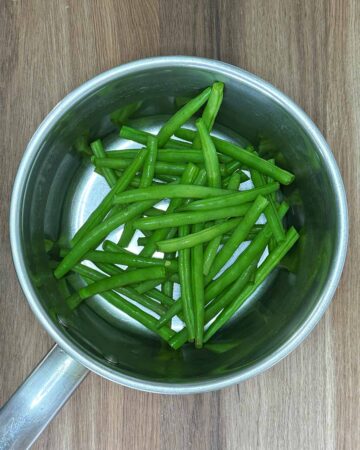 Green beans in a saucepan.