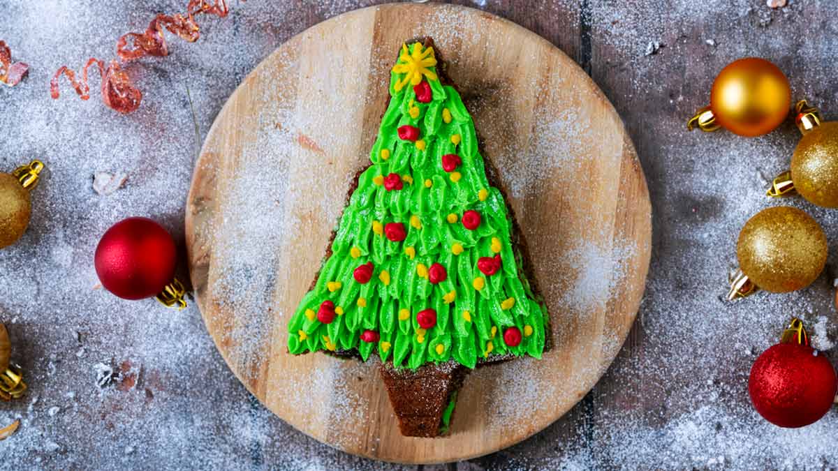 Holiday Christmas Tree Cake