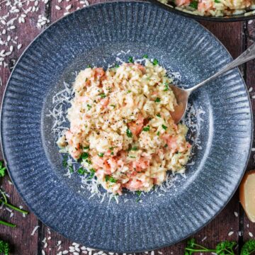 Smoked salmon risotto in a large grey bowl.