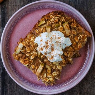 Apple Cinnamon Baked Oats on a small pink plate.